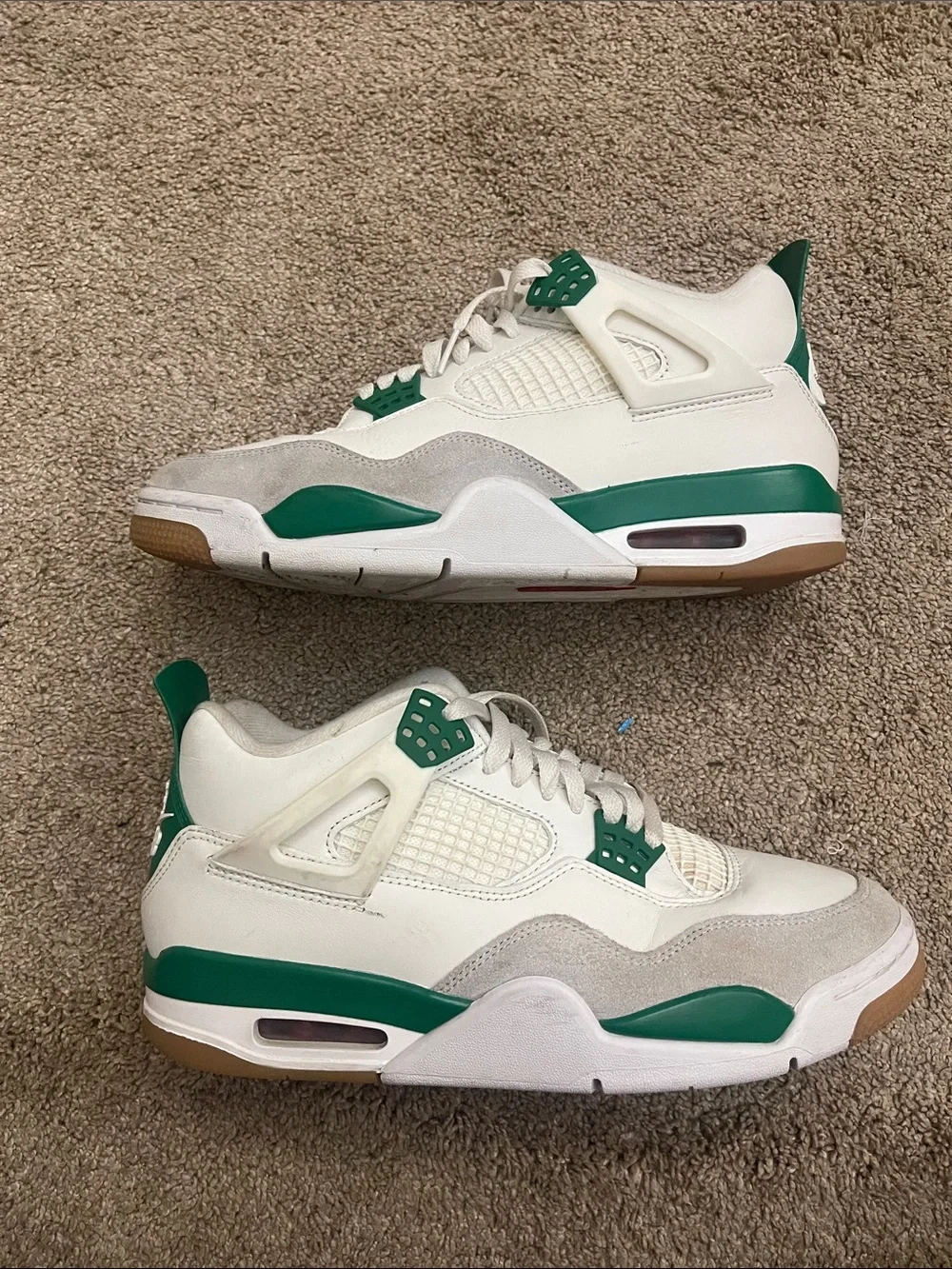 Nike SB x Air Jordan 4 Retro “Pine Green”